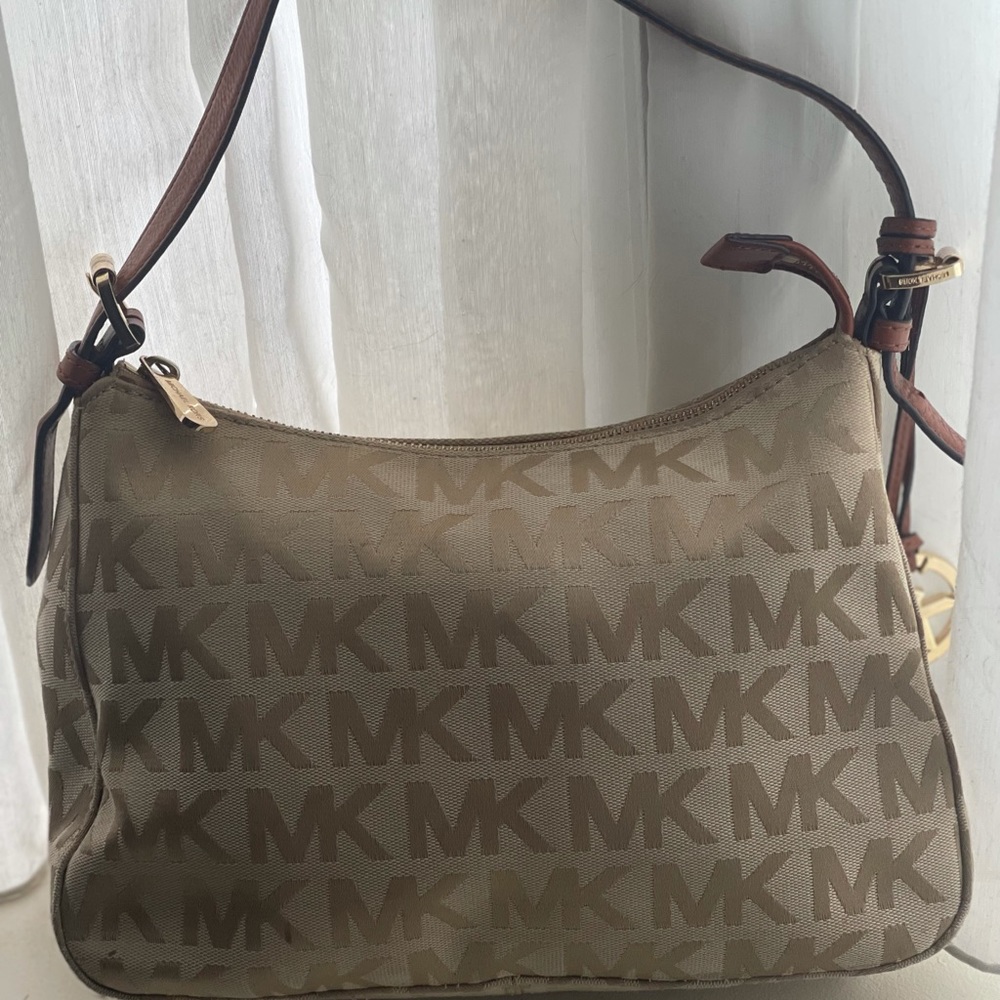 Michael kors shoulder bag